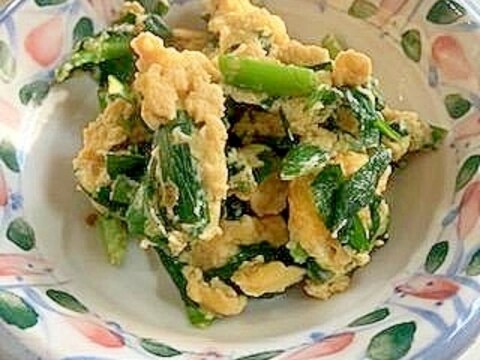 ニラも卵もたっぷり ニラ玉